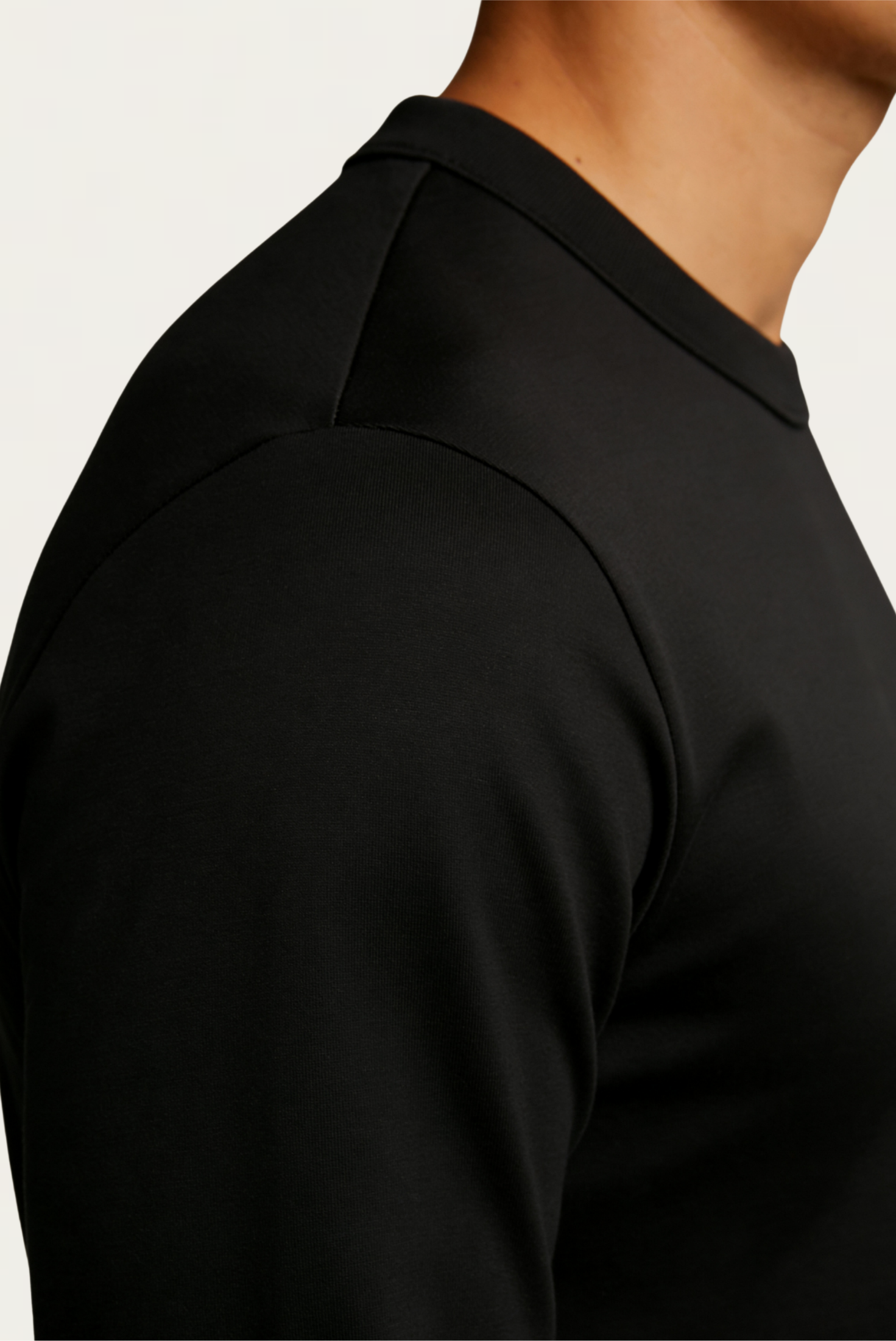 Siyah Uzun Kollu T-Shirt