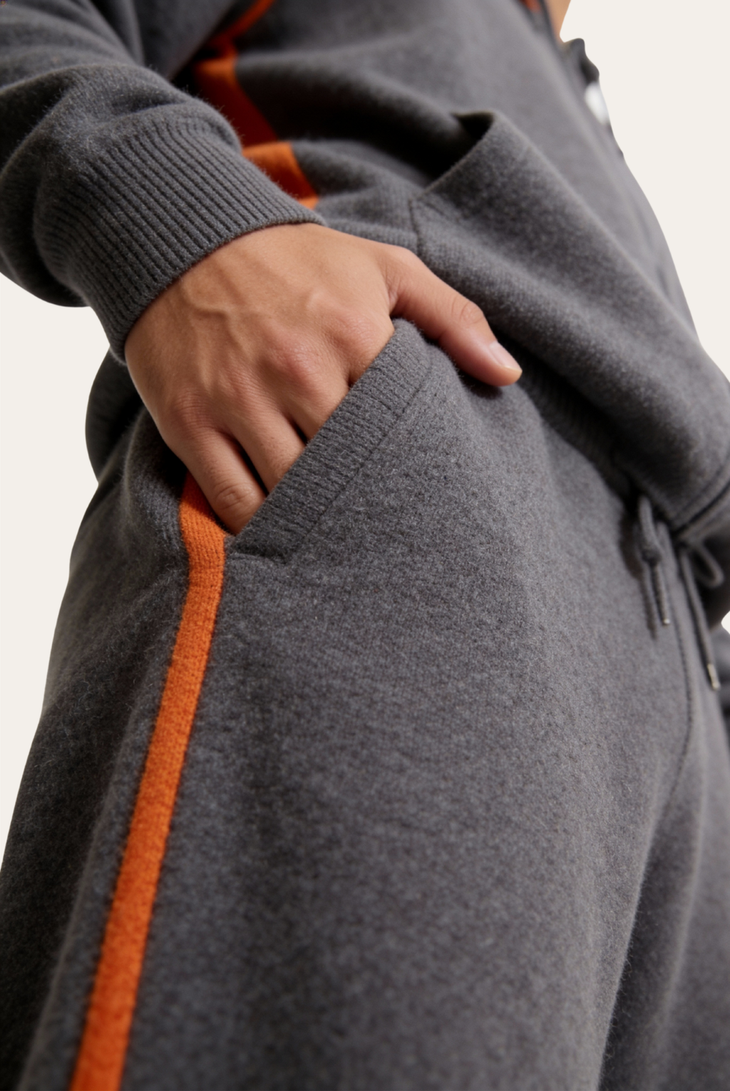 Saf Kaşmir Gri & Turuncu Çizgili Takım