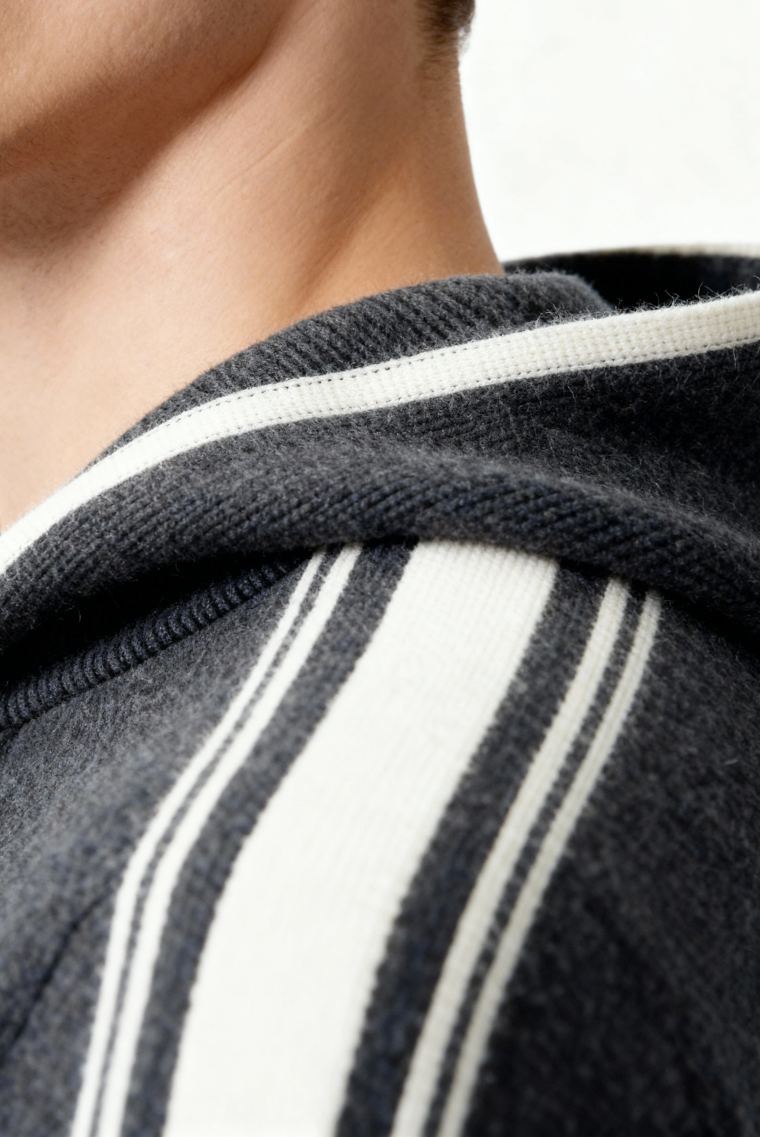 Koyu Gri Merino Yünü Takım